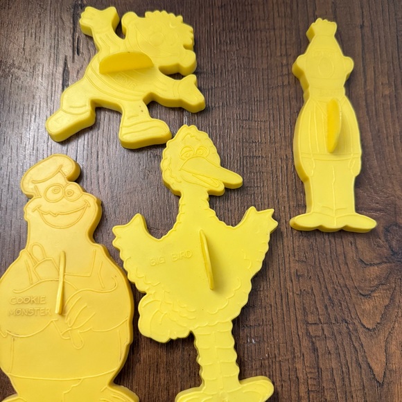 Vintage VTG 1970s Sesame Street Cookie Cutters - Picture 4 of 5